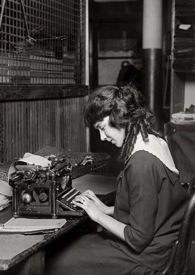 Vor Computern: Hier ist, womit die Menschen in den letzten Jahrzehnten mit ihren Schreibmaschinen gearbeitet haben_Ha