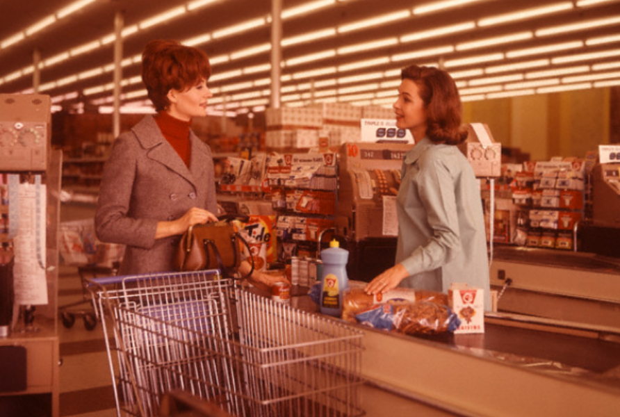 Retail and Shopping: Vintage Photos Show How People Shopped in the 1960s and 1970s_teo