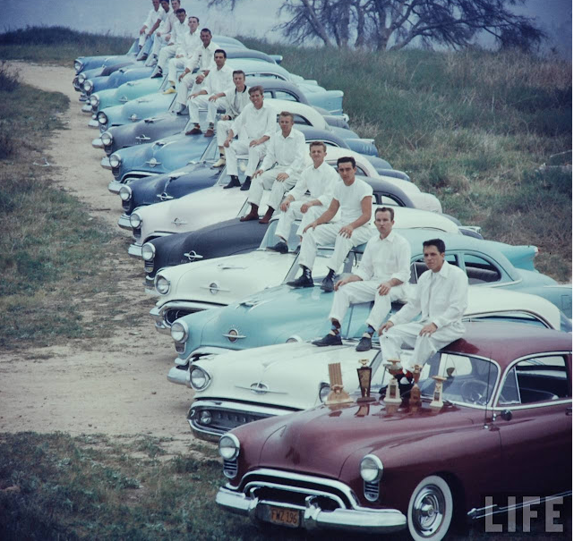 National Hot Rod Association’s Drag Racing Meet Held in Santa Ana, California in the 1950s_teo
